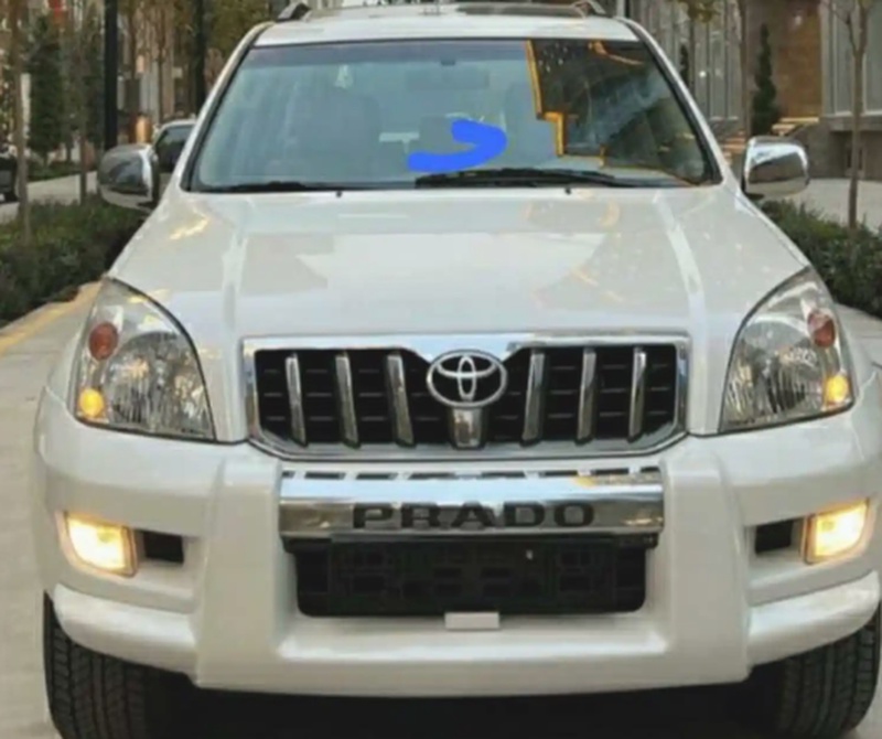 Лобовое стекло от Toyota Prado 1